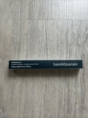 bareMinerals Mineralist Lasting Eyeliner – Black Packaging